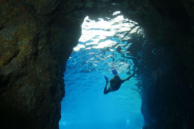 Amalfi Coast & Positano: Boat Tour with Snorkeling & Drinks - Why the coast makes more sense from a boat