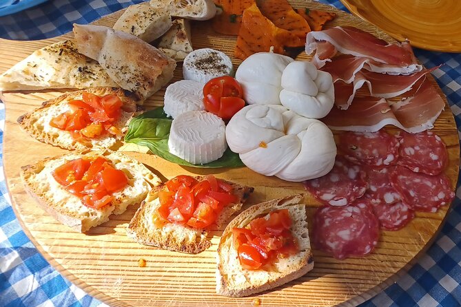 Authentic Farm Tour with Pizza, Cheese, Wine & Limoncello Tasting - Who should book it