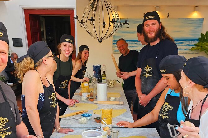 Authentic Pasta & Pizza Cooking Class with Sorrento Coast Pickup - Who should book this Sorrento evening?