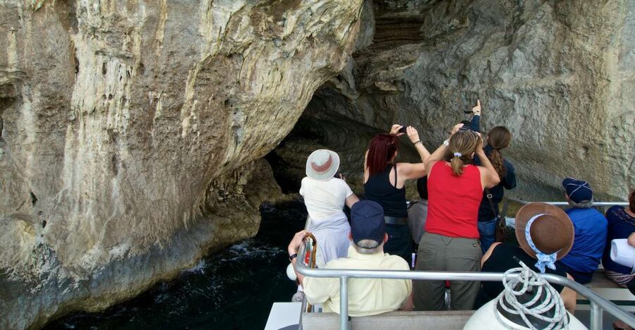 Capri: Island Sightseeing Tour with Blue Grotto Stop - Key things to know before you go