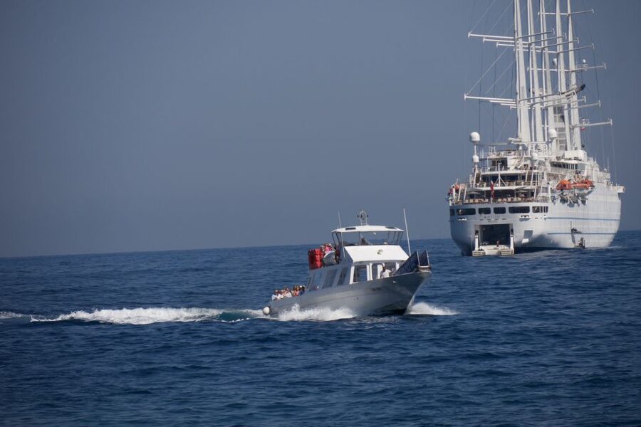Capri: Island Sightseeing Tour with Blue Grotto Stop - The Blue Grotto: the main attraction with a big asterisk