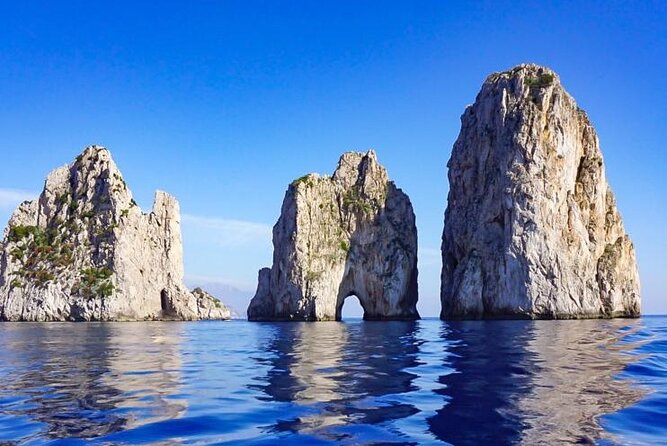 Capri Positano and Amalfi Ischia Private Boat Tour from Sorrento - How the timing changes the day