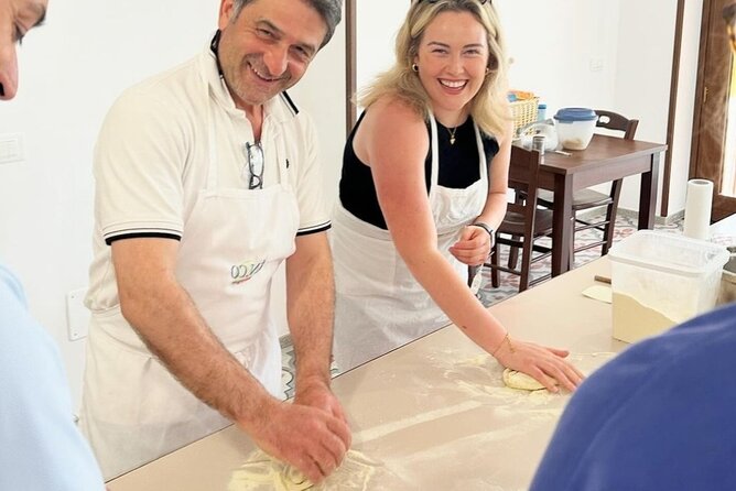 Cooking class with Pasta, mozzarella and Tiramisu with wine - A farm kitchen above the coast