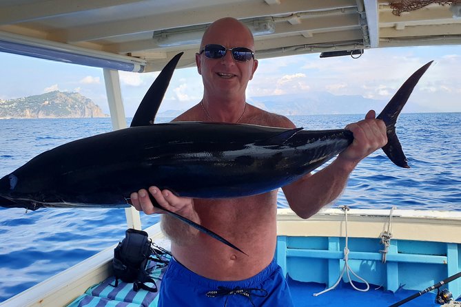 Fishing and Tourism in Capri - What the Blue Grotto option really means
