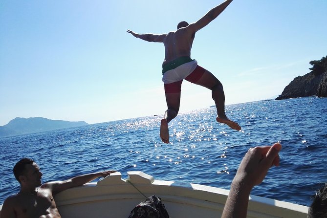Fishing and Tourism in Capri - Who will enjoy this Sorrento fishing tour?