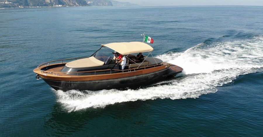 From Naples: Boat Tour to Capri Island with Aperitiv - Naples to Capri by gozzo