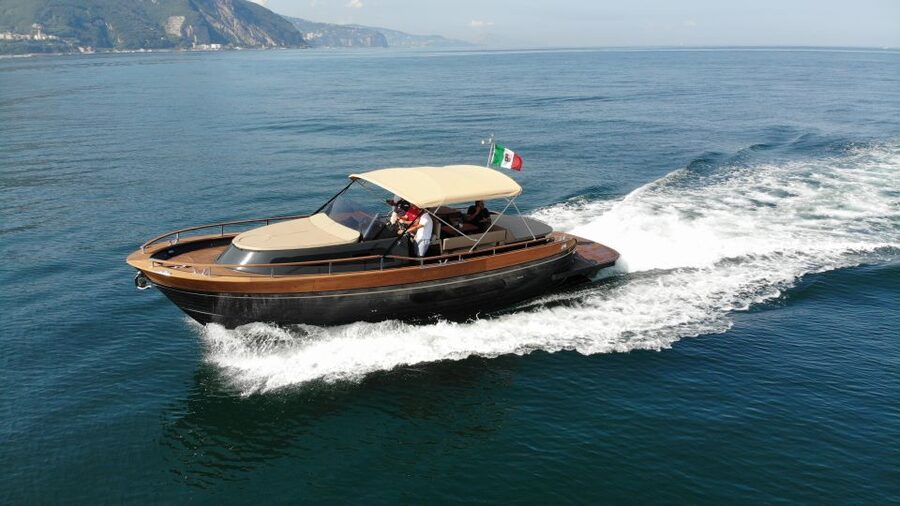 From Naples: Boat Tour to Capri Island with Aperitiv - Three hours to explore Capri