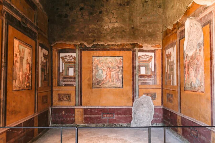 From Naples: Pompeii Skip-the-Line Guided Tour - The short ride from Naples