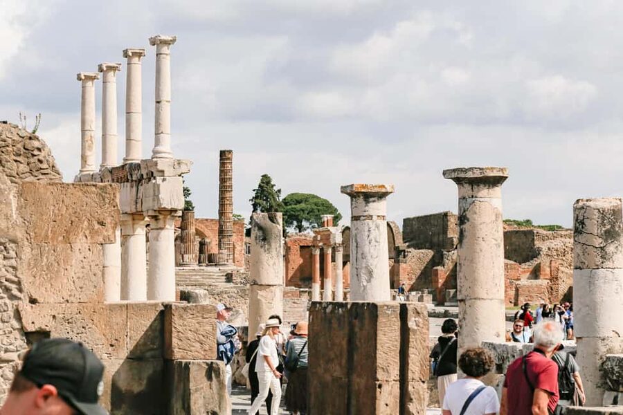 From Naples: Pompeii Skip-the-Line Guided Tour - Via dell’Abbondanza and the Theater District