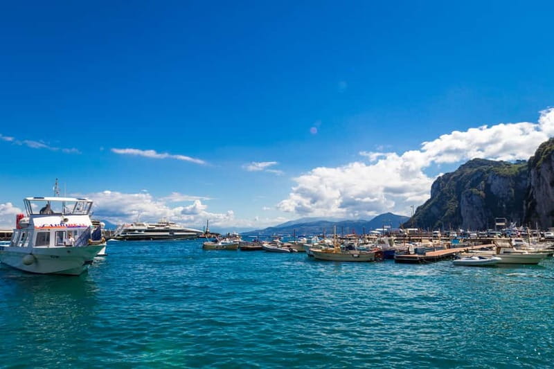 From Pompeii/Castellammare/Vico Equense: Capri Day Cruise - The crossing sets the scene