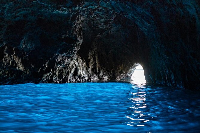 From Sorrento: Capri Small-Group Boat Tour with 4 Hours ashore - At a glance: the parts that shape your day