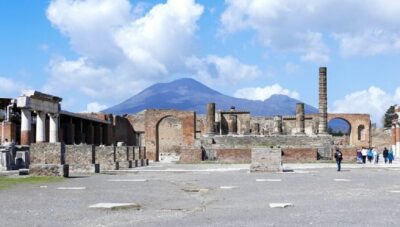 Day Tour to Pompeii Ruins and Mount Vesuvius