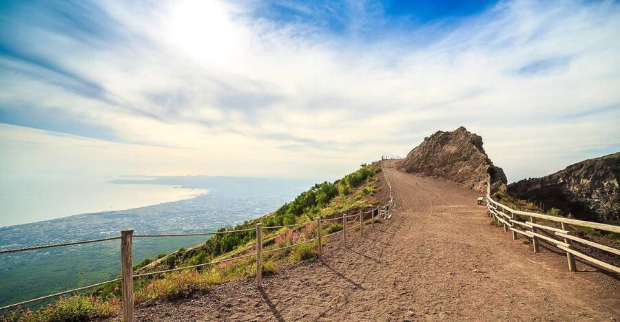 From Sorrento: Pompeii and Vesuvius Tour - Climbing Vesuvius to the crater rim