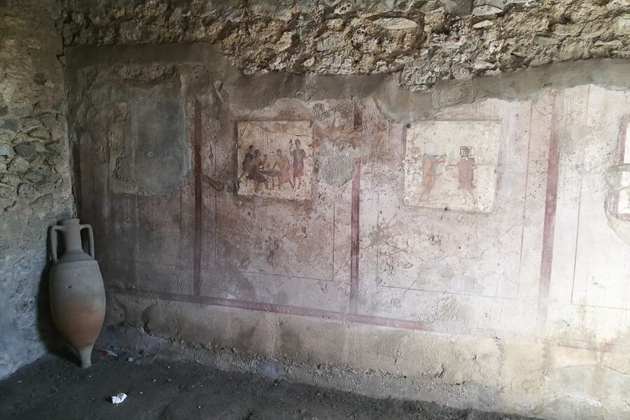 From Sorrento: Pompeii and Vesuvius Tour - Should you book the Pompeii and Vesuvius tour?