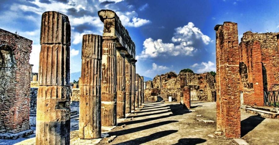 From Sorrento: Pompeii Ruins All-inclusive Guided Tour - Collecting tickets in Sorrento, then taking the train