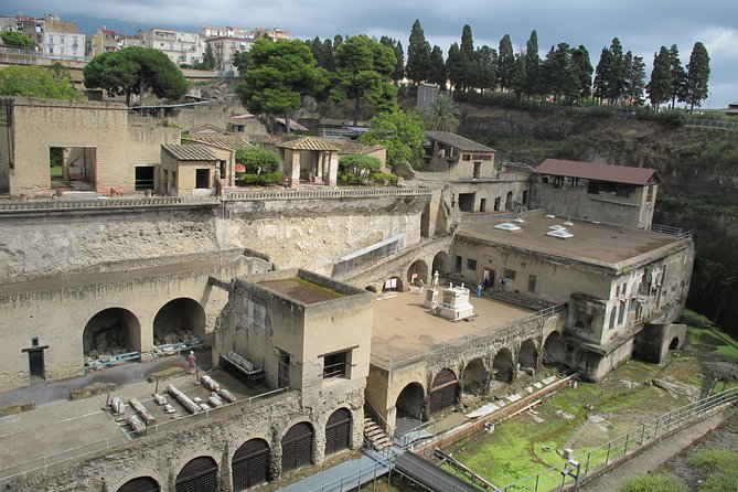 Guided Day Tour of Pompeii and Herculaneum with Light Lunch - Herculaneum: a close look at Roman homes