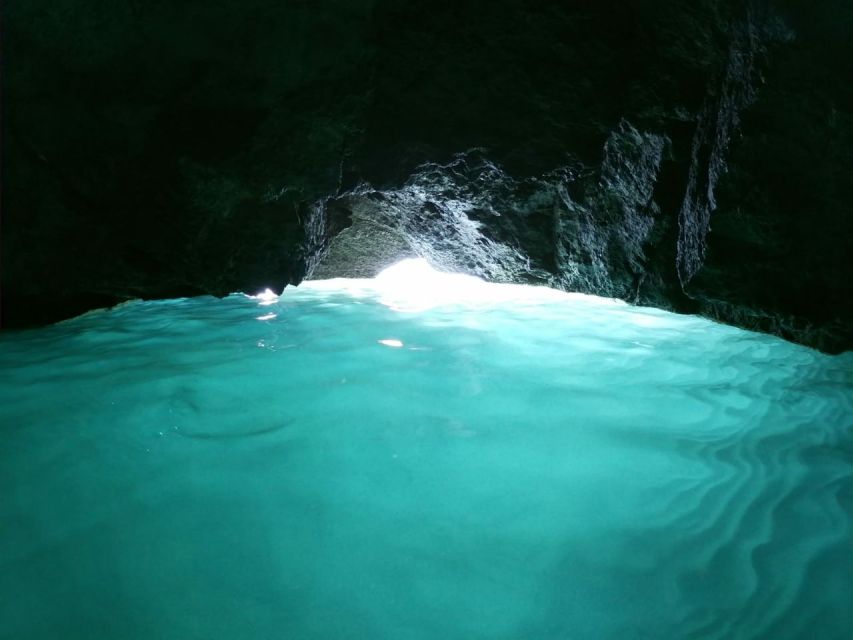 Ischia: Island Boat Tour with Neapolitan Lunch & Snorkeling - Should you book this Ischia boat tour?