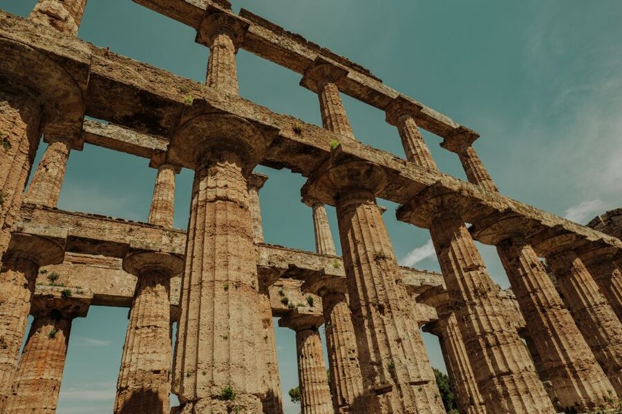 Paestum: Small-Group Tour with an Archaeologist and Tickets - The museum and the Tomb of the Diver