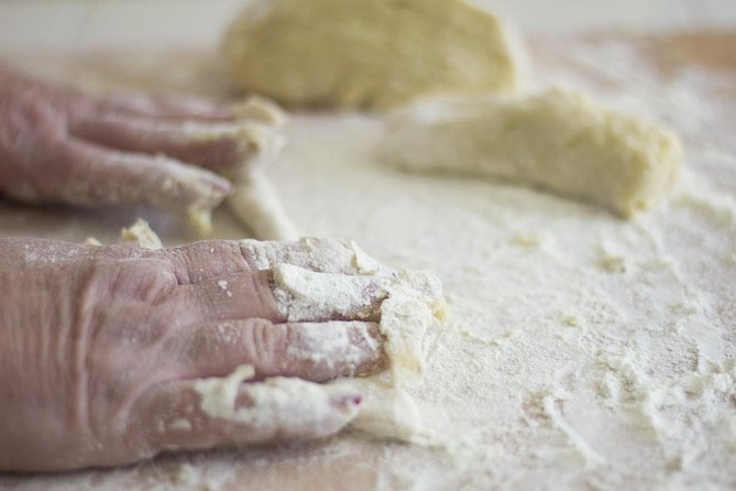 Pasta Class in Sorrento - Anna’s teaching style and family touch