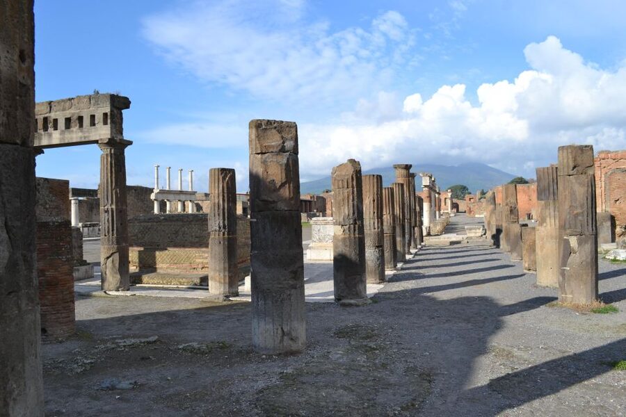 Pompeii: 2-Hour Guided Tour with an Archaeologist - Starting at Porta Marina