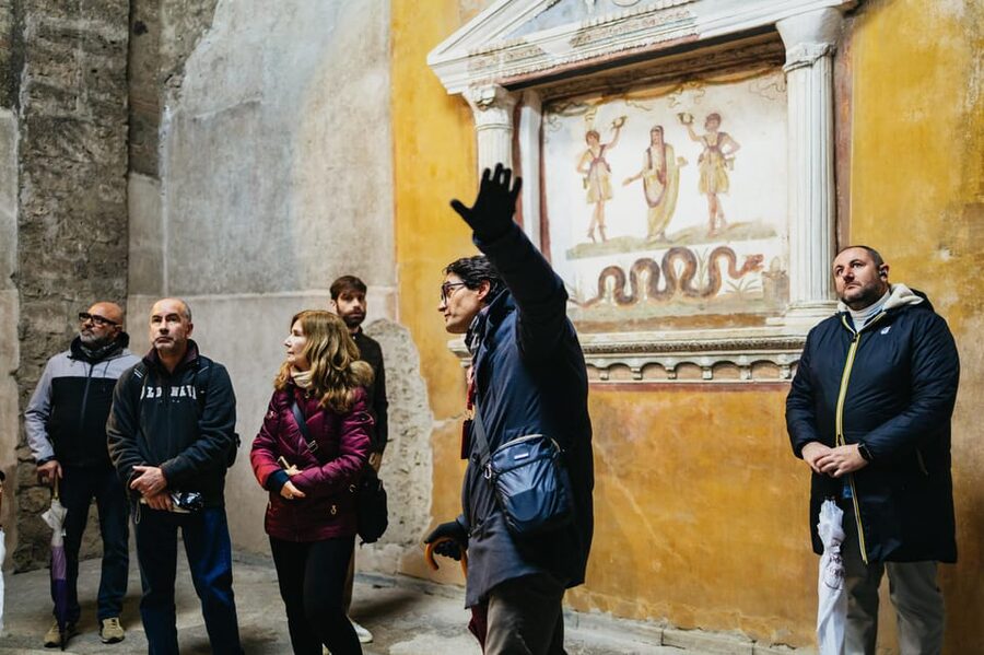 Pompeii: Afternoon to Sunset Guided Tour with Ticket - What the afternoon-to-sunset timing offers