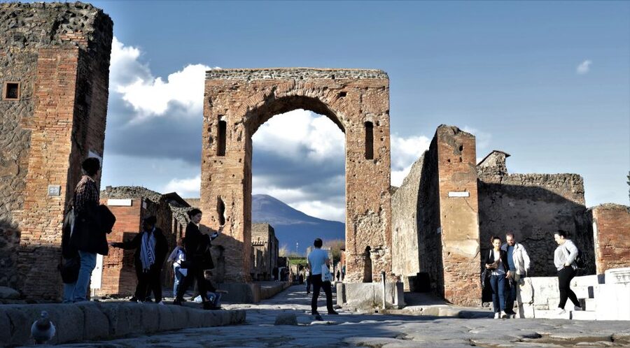 Pompeii: Day Tour of Pompeii and Vesuvius with Bus Transfer - Weather, closures, and plan B