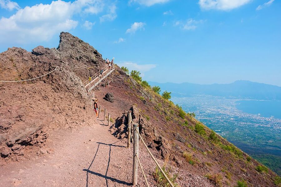 Pompeii: Day Tour of Pompeii and Vesuvius with Bus Transfer - Is the six-hour combination good value?