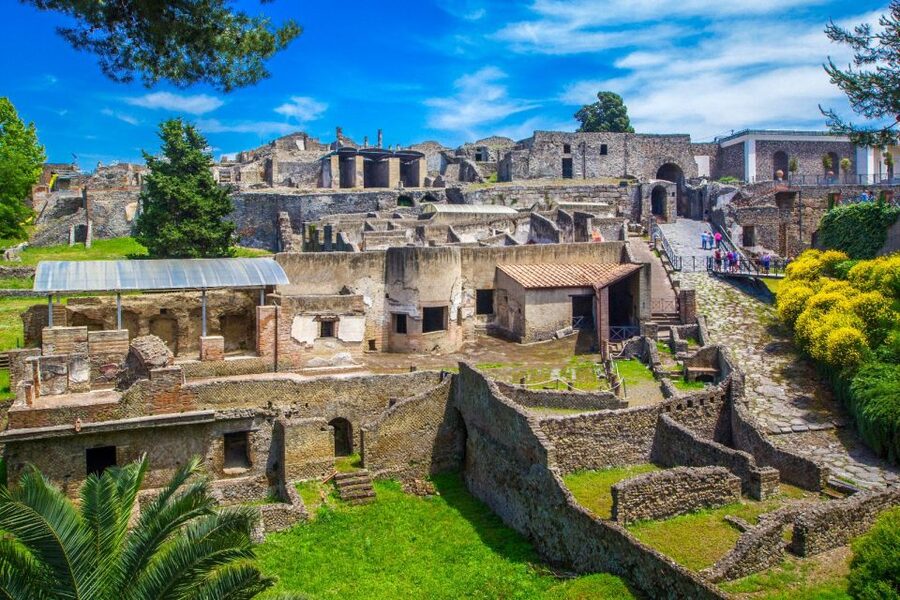 Pompeii: Day Tour of Pompeii and Vesuvius with Bus Transfer - FAQ