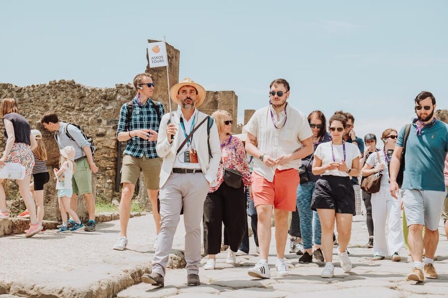 Pompeii: Entry Ticket and Guided Tour with an Archaeologist - What to know before you book