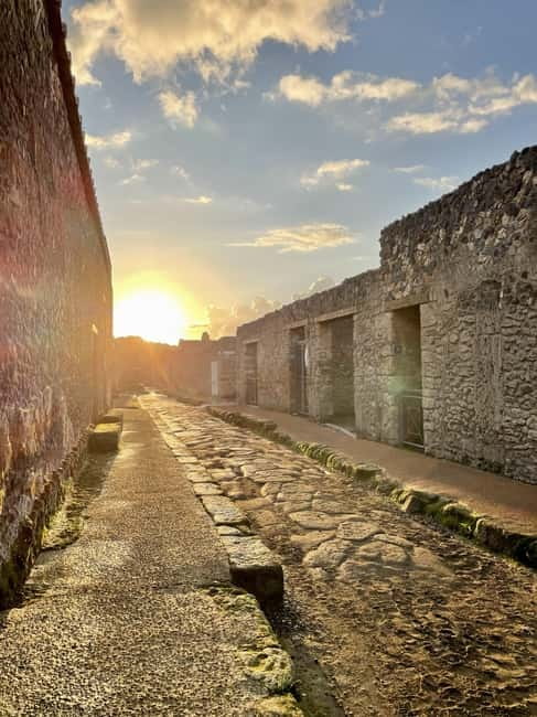 Pompeii: Exclusive Tour with Archaeologist and Entry Tickets - The Lupanare and the theatre district