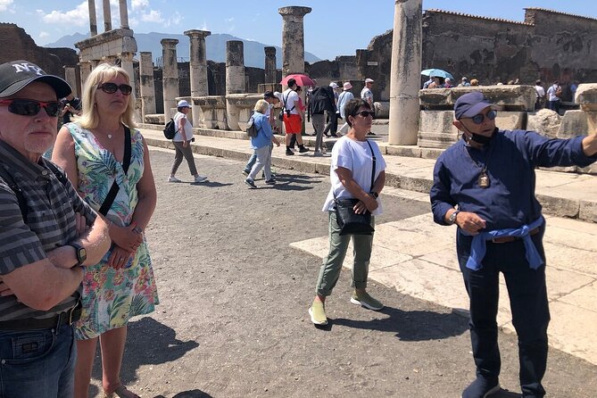 Pompeii Express Guided Tour by Train from Sorrento - A two-hour route through a sprawling city