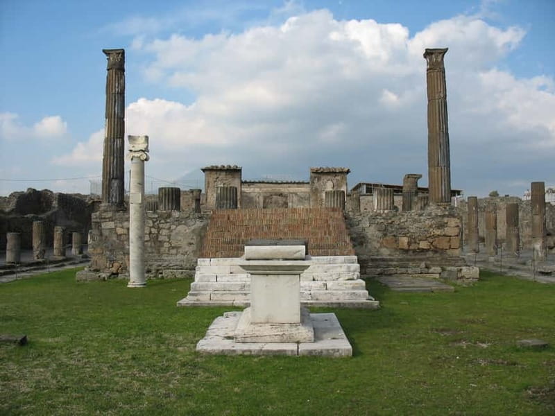 Pompeii: Group Tour with an Archeologist Guide - Meeting at Tempio Travel, then entering through Porta Marina