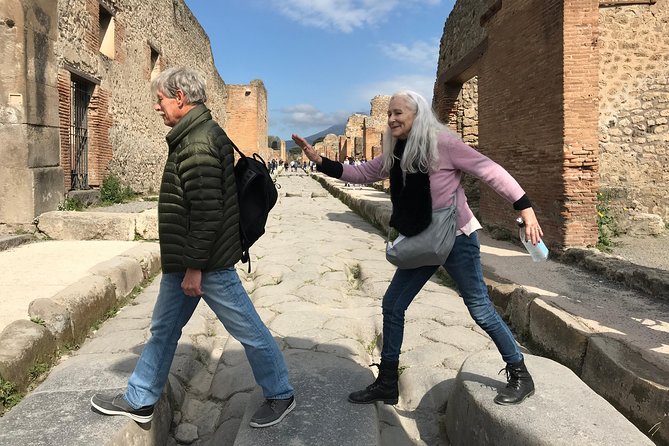Pompeii Guided Tour & Horse Riding on Vesuvius with Lunch - Lunch brings local food and Vesuvius wine