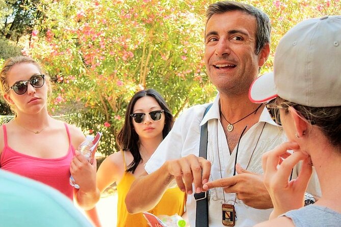 Pompeii private tour with an Official Guide - Why a guide helps you read Pompeii