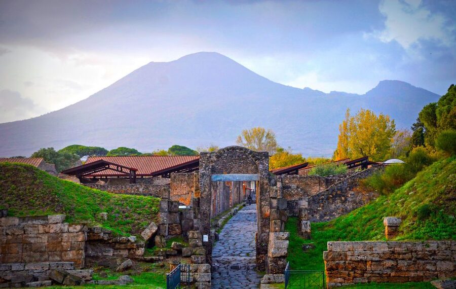 Pompeii: Skip-the-Line Entrance Ticket with Audio Guide - Start at the Circumvesuviana station