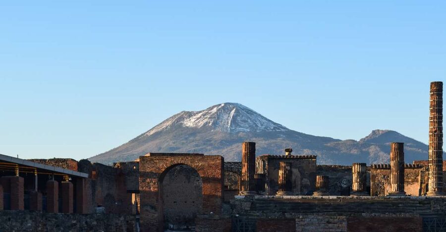 Pompeii: Skip-the-Line Entrance Ticket with Audio Guide - Find your bearings before following the audio