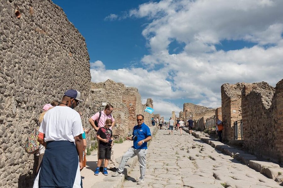 Pompeii: Skip-the-Line Guided Tour - Should you book this Pompeii tour?