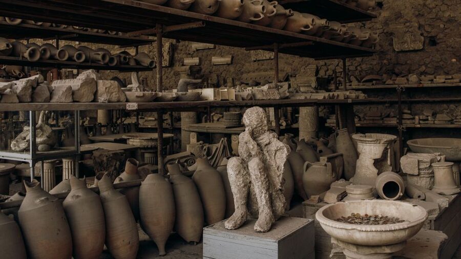 Pompeii: Skip-the-Line Guided Tour with Expert Archaeologist - Choosing between Pompeii Express and Complete Pompeii