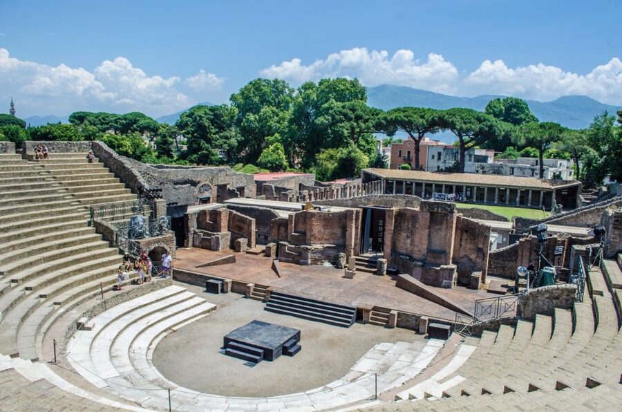 Pompeii: Skip-the-line-Ticket and Guided Tour - Pompeii makes more sense with a guide