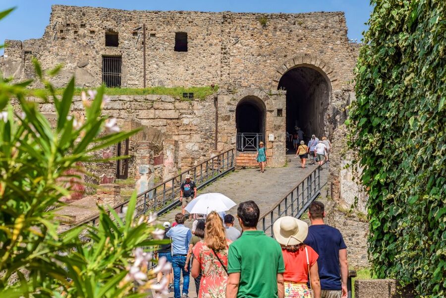 Pompeii: Small Group Tour with an Archaeologist - FAQ