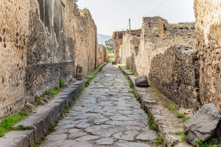 Pompeii: Small Group Tour with an Archaeologist - Is this the right Pompeii tour for you?