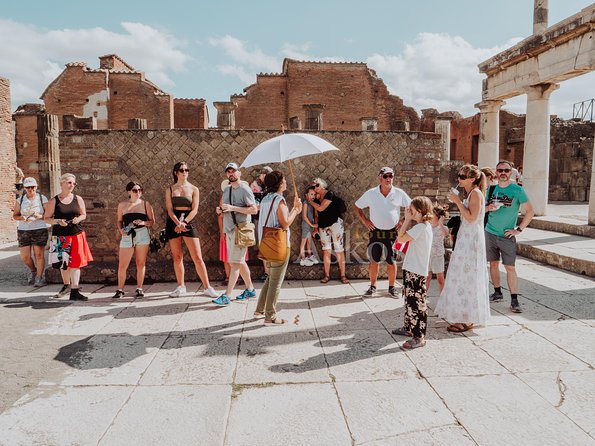 Pompeii: Small Group Tour with an Archaeologist - Reading the Forum and public buildings