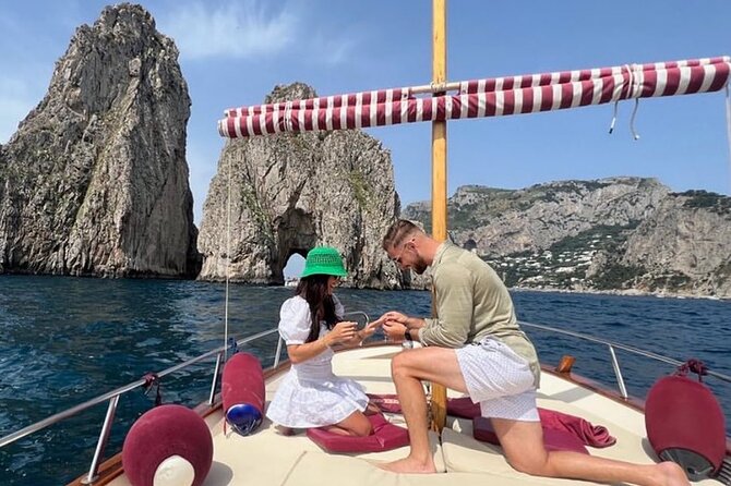 Private Island of Capri Boat Tour for Couples - Who should book this private Capri tour?