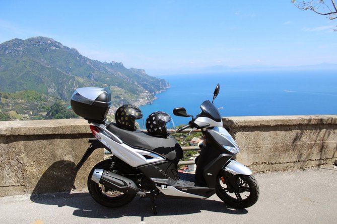 Scooter rental on the Amalfi Coast - What freedom and unlimited mileage are worth