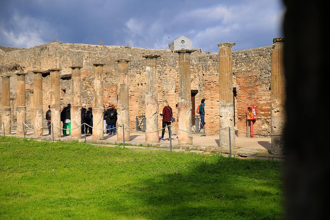 Skip the Line Guided Tour of Pompeii led by an Archaeologist - Is $95.53 good value?