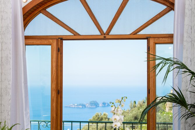 Small-Group Cooking Class in Positano: Gnocchi, Tiramisù & Drinks - A home kitchen, not a restaurant demonstration