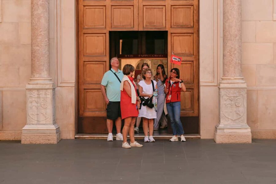Sorrento: Guided Walking Tour & Street Food Experience - A three-hour walk through Sorrento