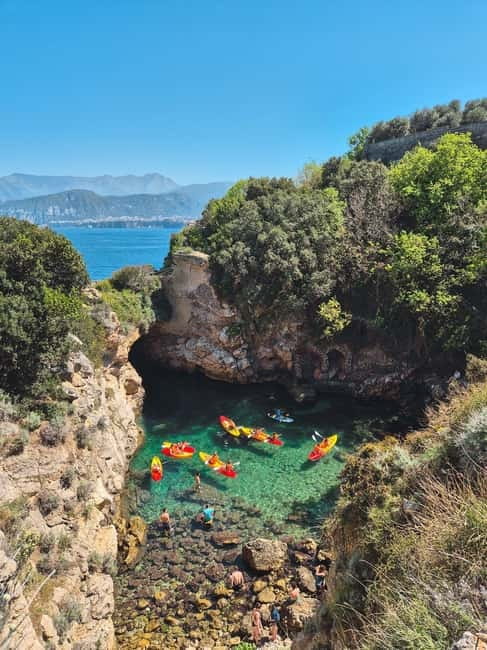 Sorrento: kayak small group tour to Bagni Regina Giovanna - Paddling along Sorrento’s cliffs