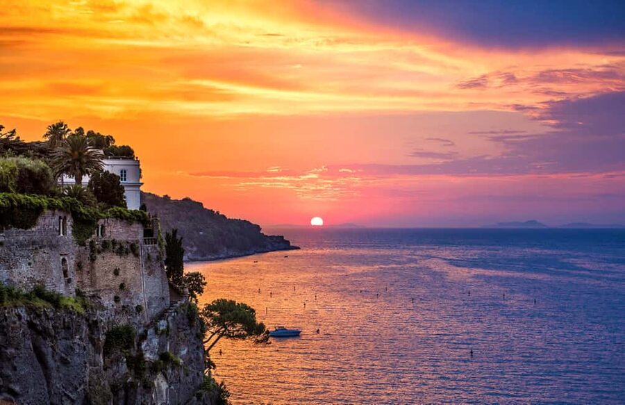 Sorrento: Night time Walking Tour & Limoncello Tasting - Villa Comunale, where the city meets the sea