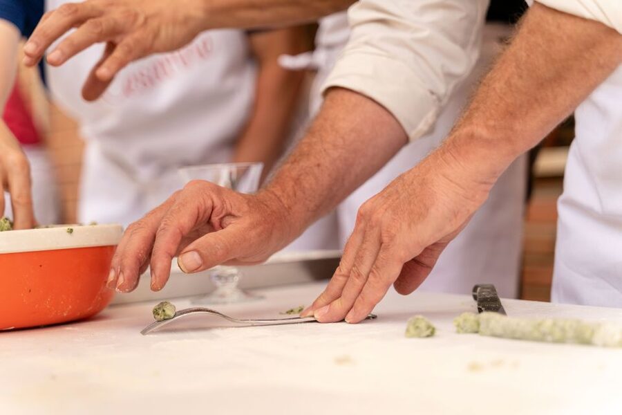 Sorrento: Pasta and Tiramisu Class at a Local's Home - The useful details at a glance